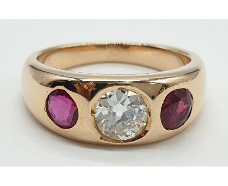 Gentlemen diamond and ruby ring with 1.65ct diamond centre (round brilliant cut) and 0.5ct ruby on either side , set in yello