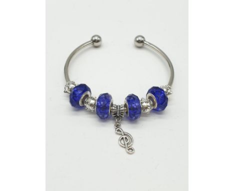 Pandora style bangle weight 24g. 