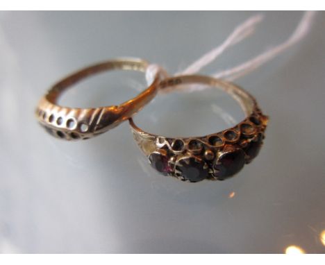 9ct Gold five stone garnet ring together with a 9ct gold ring (at fault)