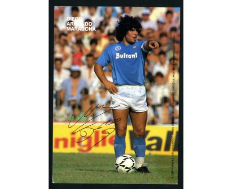 Diego Armando Maradona - S.S.C. Napoli  - Stagione 1985-1986 - Cartolina fotografica promozionale con firma autografa.12 x 17