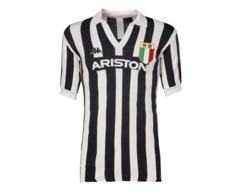 Roberto Bettega - Juventus F.C.  - Stagione 1982-1983 - Maglia gara home, Kappa, a maniche corte, senza etichette. Sul fronte