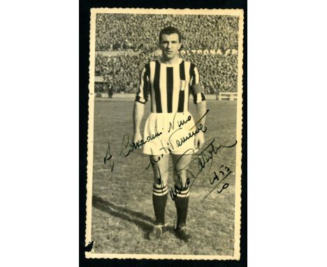 Carlo Parola - Juventus F.C.  - Stagione 1952-1953 - Cartolina fotografica che ritrae il calciatore in posa con firma autogra