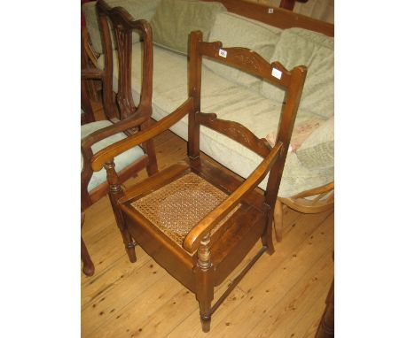 Commode Chair