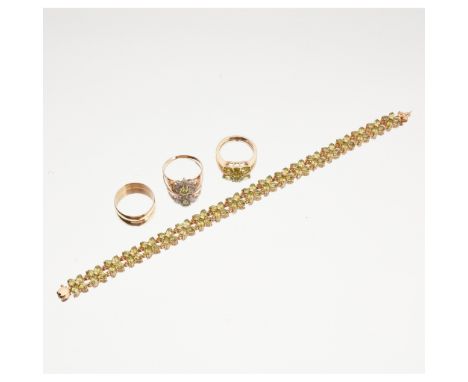 A collection of 9ct gold peridot set jewellery to include a peridot and diamond set cluster ring, claw set with a round-cut p