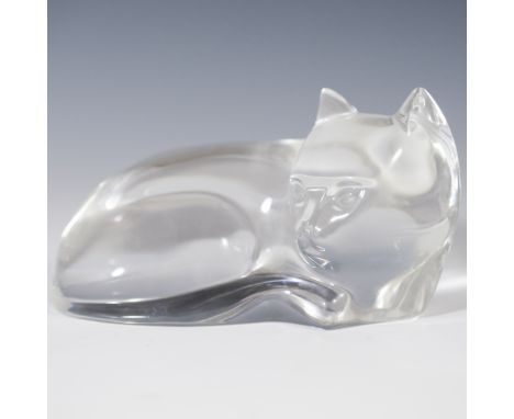 DESCRIPTION: Val Saint Lambert crystal cat. Comprised of 24% lead crystal, this sculpture features a cat looking away while l
