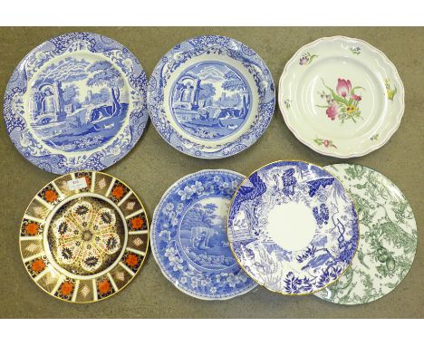 A collection of plates and dishes including a Royal Crown Derby 1128 pattern plate, second, other Crown Derby and Spode 
