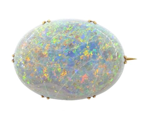 Early 20th century 15ct gold oval opal brooch - Condition Report Gold tested to 15ct (including back pin), opal = 28mm x 21mm