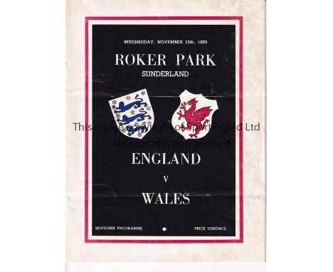 ENGLAND     Home programme v Wales played at Roker Park, Sunderland 15/11/1950. Light horizontal folds. No writing. Fair to g