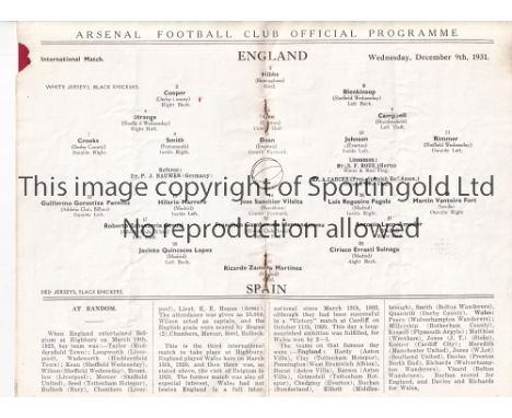 ENGLAND / SPAIN / ARSENAL     Programme England v Spain 9/12/1931 at Highbury. Light horizontal fold. Small piece missing on 