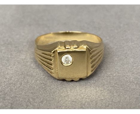 18ct Yellow Gold &amp; Diamond Signet Ring - Weighing 3.26 grams - Size N