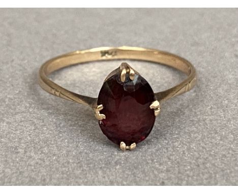 9ct Yellow Gold Single Garnet Stone Ring - Weighing 1.25 grams - Size M 1/2