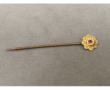 Antique 9ct Yellow Gold Stick Pin Featuring A Ruby - Weighing 1 gram - Measuring 5.1cm 