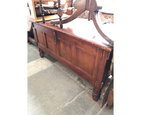 A rustic style lidded trunk 