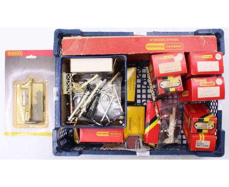 Tray of signalling items, mainly Hornby, including R400 Signal Control set (contents not checked); 3 x R145 Signal Box; 3 x R