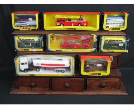 Eight Corgi and Corgi Major diecast models in original boxes to include 1127 Simon Snorkel fire engine, 1120 Dennis, 1157 Ess