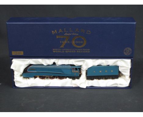 Hornby "Mallard" limited edition 1938-2008 17th Anniversary of the Steam Traction World Speed Record, gold plated A4 class lo
