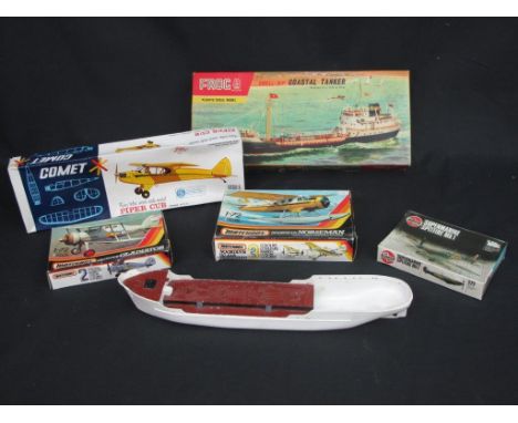 Various aircraft construction models to include Comet Flying Balsa wood scale model, Piper Cub in original box, Airfix Super 