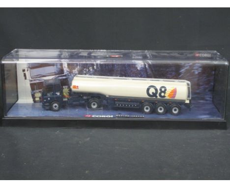 Corgi Modern Trucks 1:50 detailed scale model, 75301 Leyland-DAF Tanker-Q8 in original perspex display case.  CONDITION REPOR