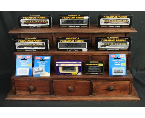 Graham Farish by Bachmann scale 1:148 "masterpieces in miniature" locomotives, carriages etc. to include MK1 corridor second,