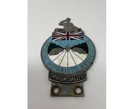 A scarce pre-war members’ badge emblem inscribed with slogan “Omnium Saluti”.Highly decorative with distinctive uniformed age