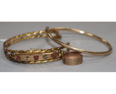 A 9ct gold and gem set bracelet, a 9ct gold bangle (af) and a 9ct gold ring (af). gross weight 15 grams.