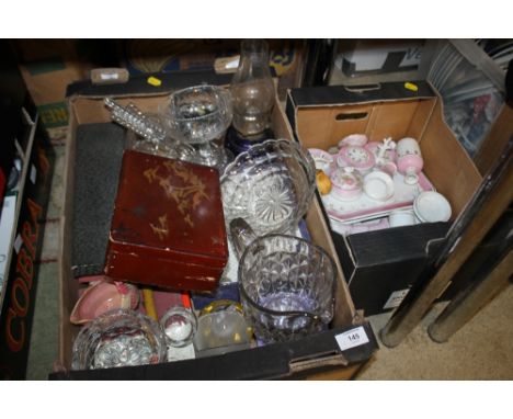 A BOX OF ASSORTED GLASSWARE ETC TOGETHER WITH A BOX OF CERAMIC DRESSING TABLE ITEMS