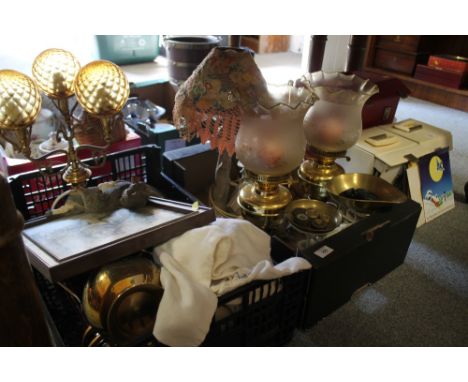 TWO TRAYS OF ASSORTED METALWARE AND COLLECTABLES ETC. TO INCLUDE CONVERTED OIL LAMPS, LLADRO STYLE CERAMIC LAMP, DECORATIVE B