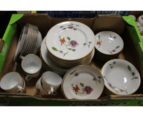 A TRAY OF ROYAL WORCESTER ASTLEY AND EVESHAM CHINA