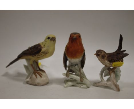 A GOEBEL ROBIN FIGURE TOGETHER WITH A GOEBEL WREN FIGURE AND ANOTHER (3) 