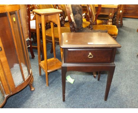 A STAG SIDE TABLE AND OAK STAND (2)