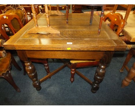 AN OAK DRAWLEAF TABLE TOGETHER WITH A MODERN CARVED LAMP TABLE (2)