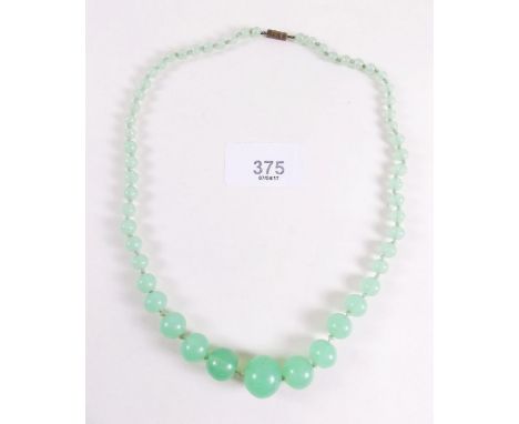 A vintage "jade" necklace