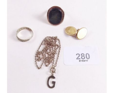 An antique yellow metal seal ring with carved stone cameo 7g - a/f plus a 9ct gold ring, an 18ct gold cufflink and 9ct chain 