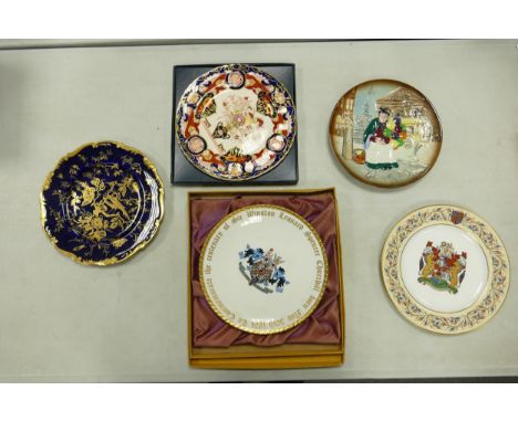 Five Cabinet Plates to include Coalport Chelsea Birds, Paragon, Masons Imperial, Spode, Royal Doulton Old Balloon Seller (5) 