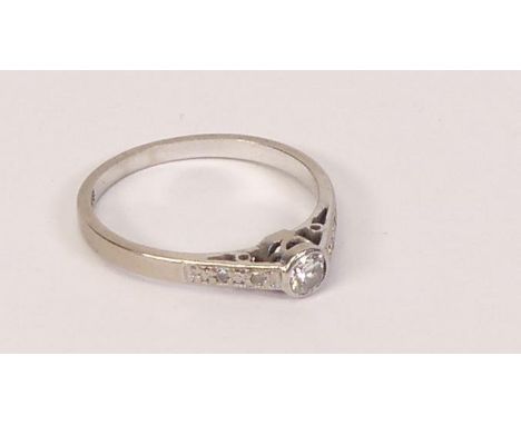 18ct white gold diamond solitaire ring, size K, 2g. 