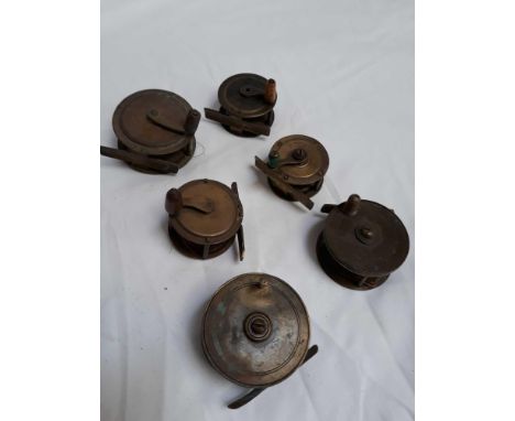  Sale Item:    BOX 6 BRASS FLY REELS (AF)   Vat Status:   No Vat   Buyers Premium:  This lot is subject to a Buyers Premium o