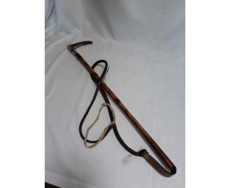  Sale Item:    ANTLER HANDLED HUNTING CROP WITH SILVER COLLAR (AF)  Vat Status:   No Vat   Buyers Premium:  This lot is subje