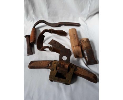  Sale Item:    BOX COOPERS TOOLS   Vat Status:   No Vat   Buyers Premium:  This lot is subject to a Buyers Premium of 15% + V