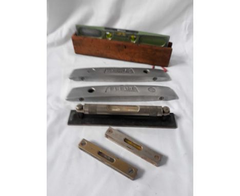  Sale Item:    6 METAL SPIRIT LEVELS   Vat Status:   No Vat   Buyers Premium:  This lot is subject to a Buyers Premium of 15%