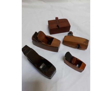  Sale Item:    VARIOUS SMALL WOODEN PLANES   Vat Status:   No Vat   Buyers Premium:  This lot is subject to a Buyers Premium 