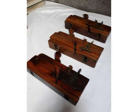  Sale Item:    MALLOCH PERTH, ELSWORTH GLASGOW &amp; PARKER MOULDING PLANES  Vat Status:   No Vat   Buyers Premium:  This lot