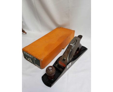  Sale Item:    STANLEY No 5 PLANE BOXED -(AF)   Vat Status:   No Vat   Buyers Premium:  This lot is subject to a Buyers Premi