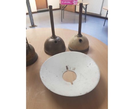  Sale Item:    BOX TILLEY LAMPS (AF)   Vat Status:   No Vat   Buyers Premium:  This lot is subject to a Buyers Premium of 15%