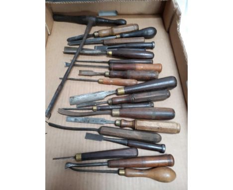  Sale Item:    VARIOUS HARDWOOD HANDLED CHISELS (AF)  Vat Status:   No Vat   Buyers Premium:  This lot is subject to a Buyers