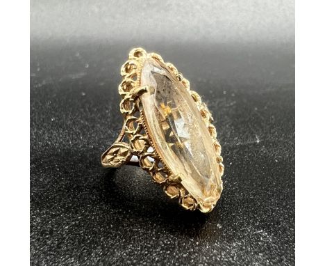 9ct yellow gold citrine dress ring,
Size K,
weight 4.9 grams