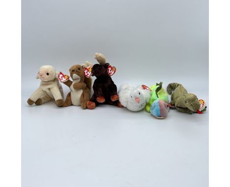 6x collectable Ty bears,
all in great condition,
Scaly,
Nuts,
Ewey,
Serenity,
Iggy,
Zeus,
been stored as a collectors item ne