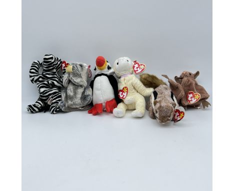 6x collectable Ty bears,
all in great condition,
Ziggy,
Puffer,
Fleecie,
Cheddar,
Chipper,
Batty,
all in great condition stor