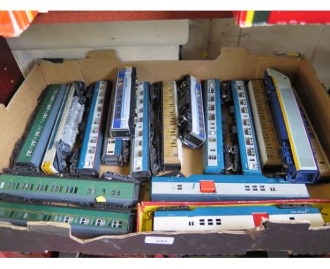 Hornby Railways: Eurostar engine 3219, Regional Railways motor coaches, fourteen coaches, varying condition (17)