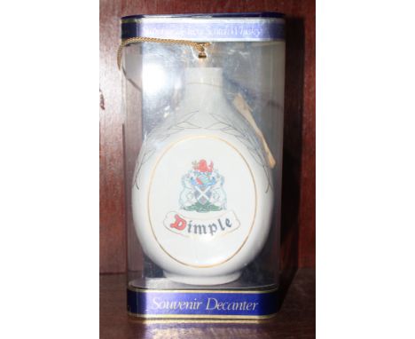A Dimple Souvenir Whisky de Luxe Scotch whisky decanter, in case