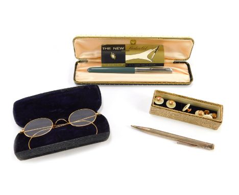 A Parker 61 fountain pen, cased, Yard-O-Lead silver propelling pencil, with engine turned decoration, rectangular reserve nam